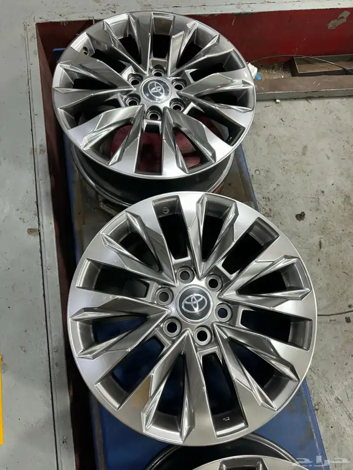 جنوط لاندكروزر 2023 مقاس 20 أصلي وكالة 6