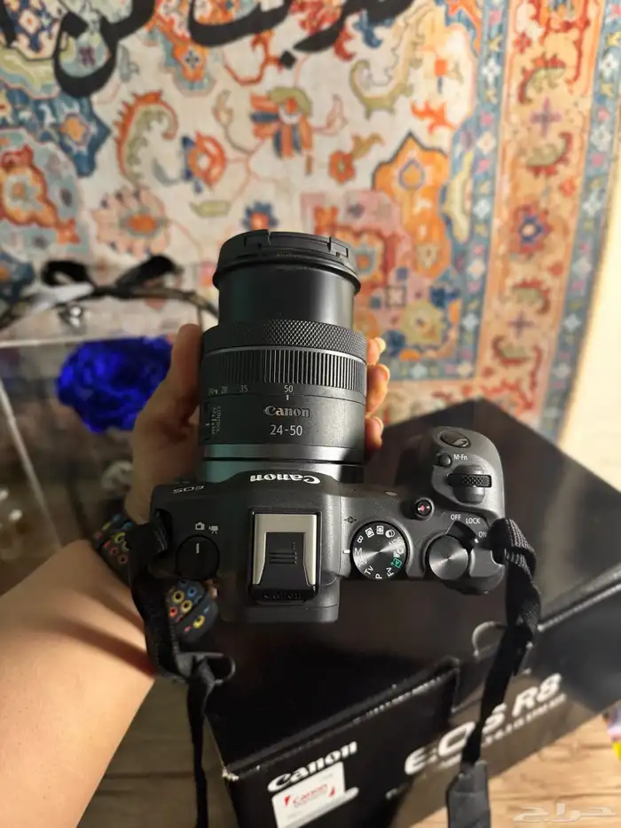 كاميرا كانون r8 2