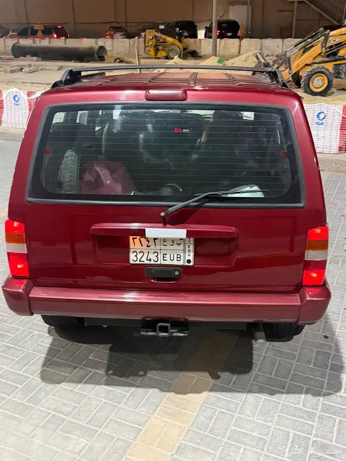 جيب شروكي للبيع 2001 الأستماره والفحص جديد السعر 20 ألف 0