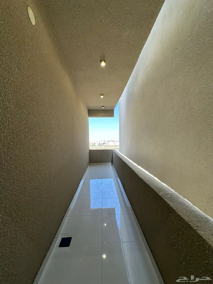 للبيع شقق علويه وارضيه مستقله تصميم مودرن-حي المعارض 580الف 8