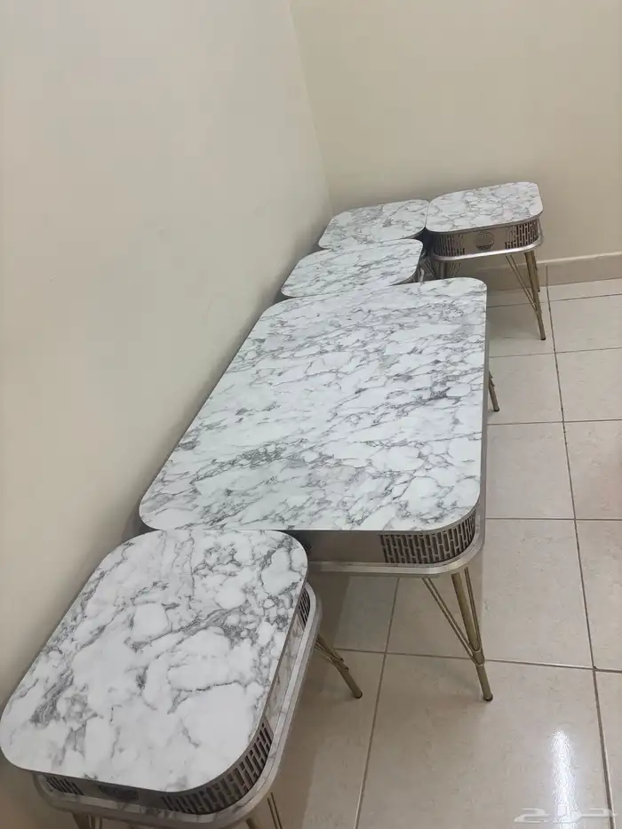 طاوله للبيع 2