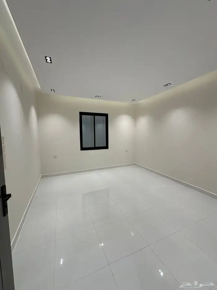 للبيع شقق علويه وارضيه مستقله تصميم مودرن-حي المعارض 580الف 18