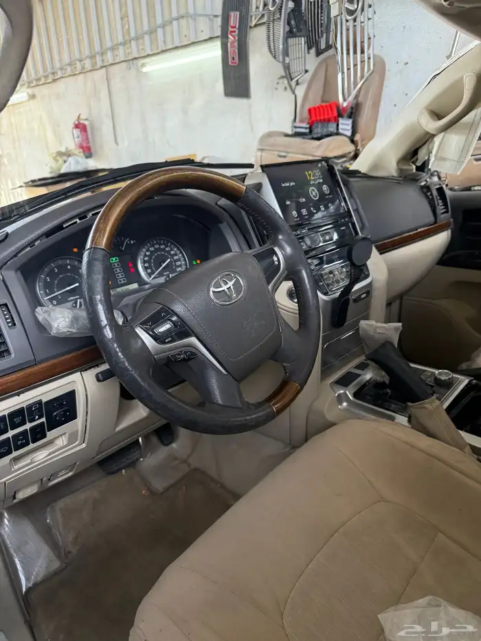 قطع غيار لاندكروزر 2018 -2008 2