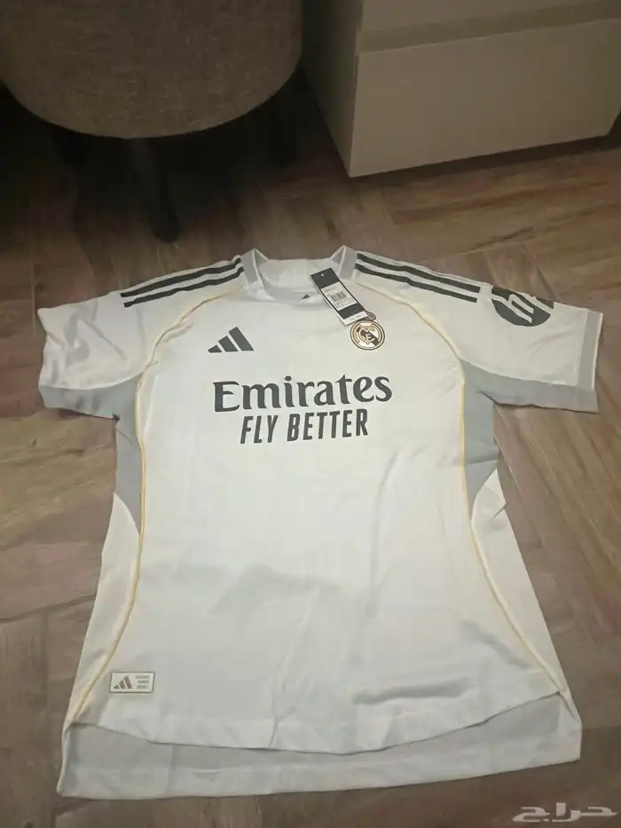 تيشيرت ريال مدريد الأساسي مقاس Real Madrid main shirt XL 0