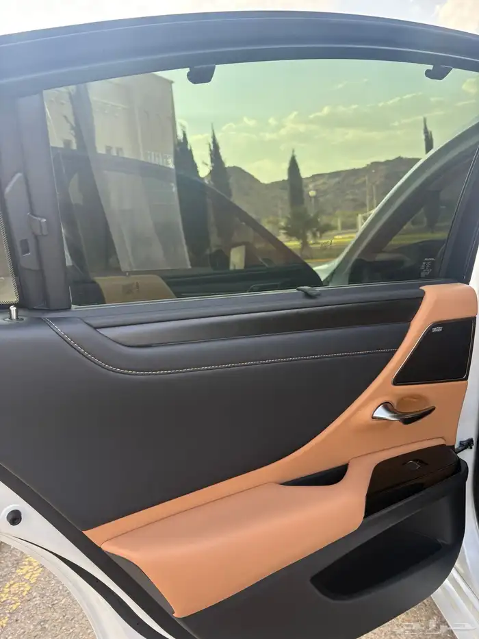 لكزس 2025 وكالة es300 فل كامل 6