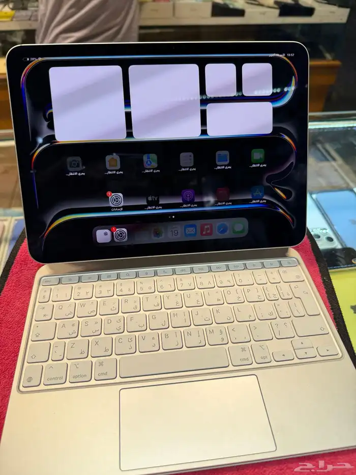 آيباد برو آخر إصدار معالج M4 القيقاء 256 بطارية 100 12