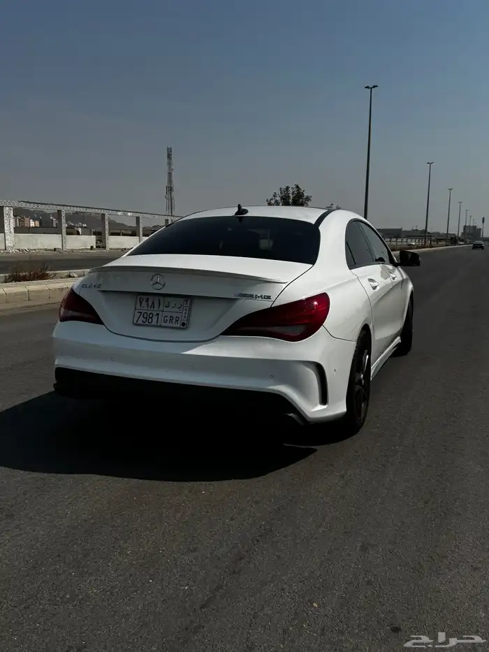 مرسيدس CLA45 2016 نادرة فل كامل 6