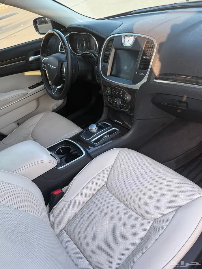 كرايسلر 2018 C300 فل كامل 10