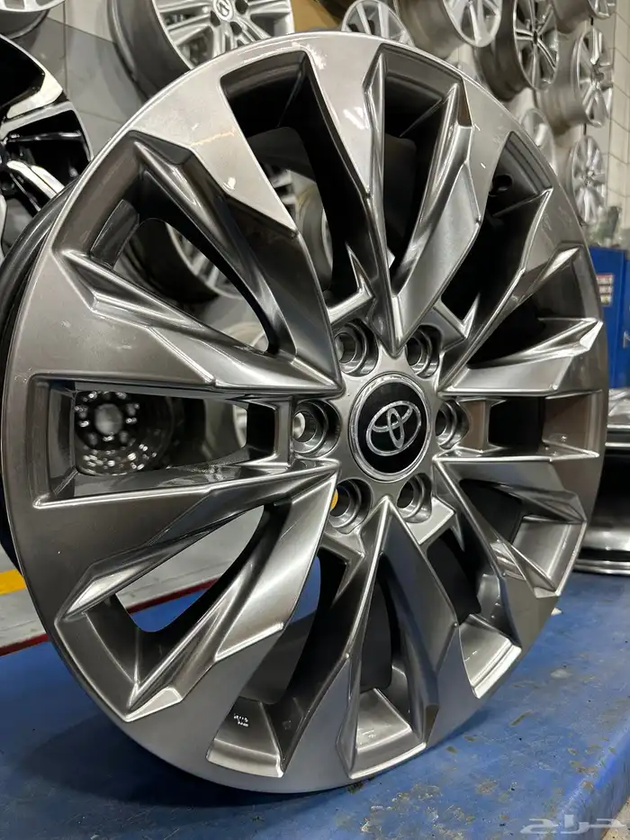 جنوط لاندكروزر 2023 مقاس 20 أصلي وكالة 3