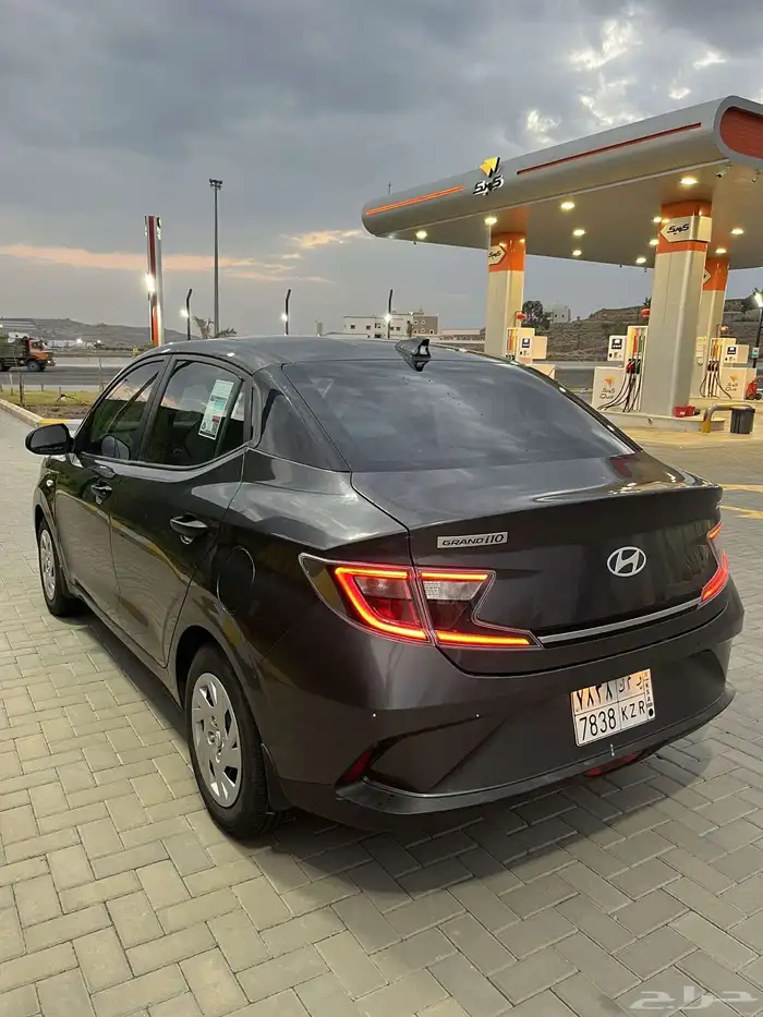 نظيفه للبيع i10 2