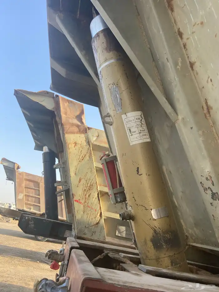 للبيع صندوق قلاب قاعده 16 3