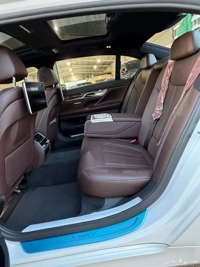 بي ام دبليو Li730 2018 نظيف 21