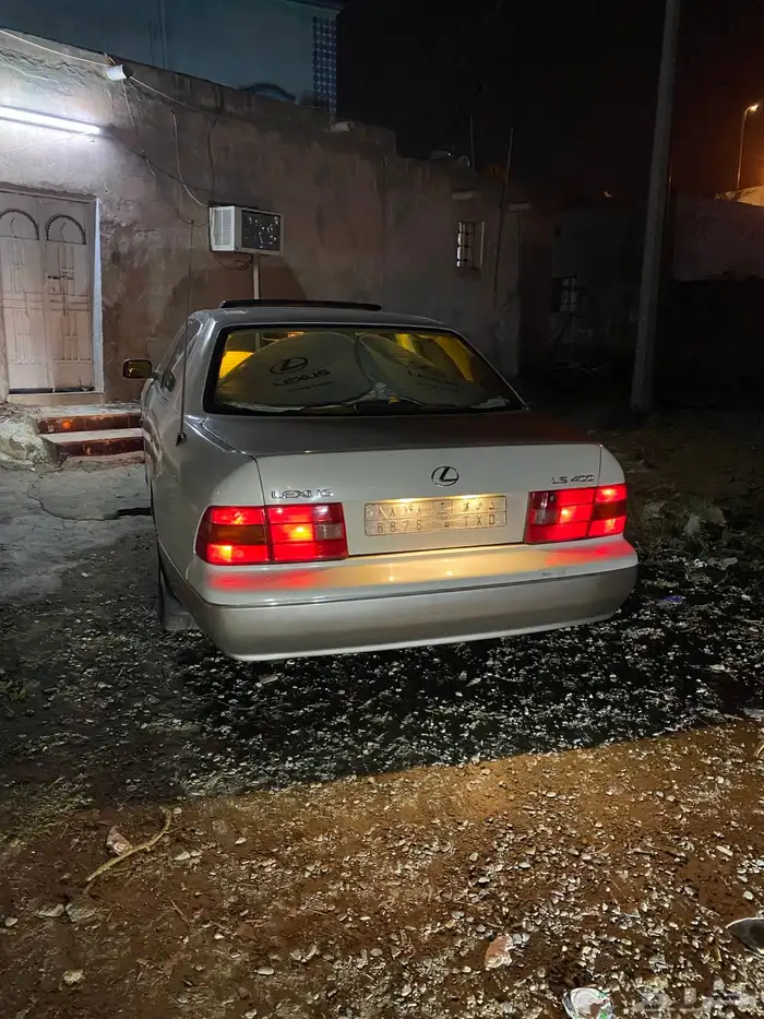 السلام عليكم اعرض لكم لكزس LS400 موديل 97 ممشى 830 سعودي 21