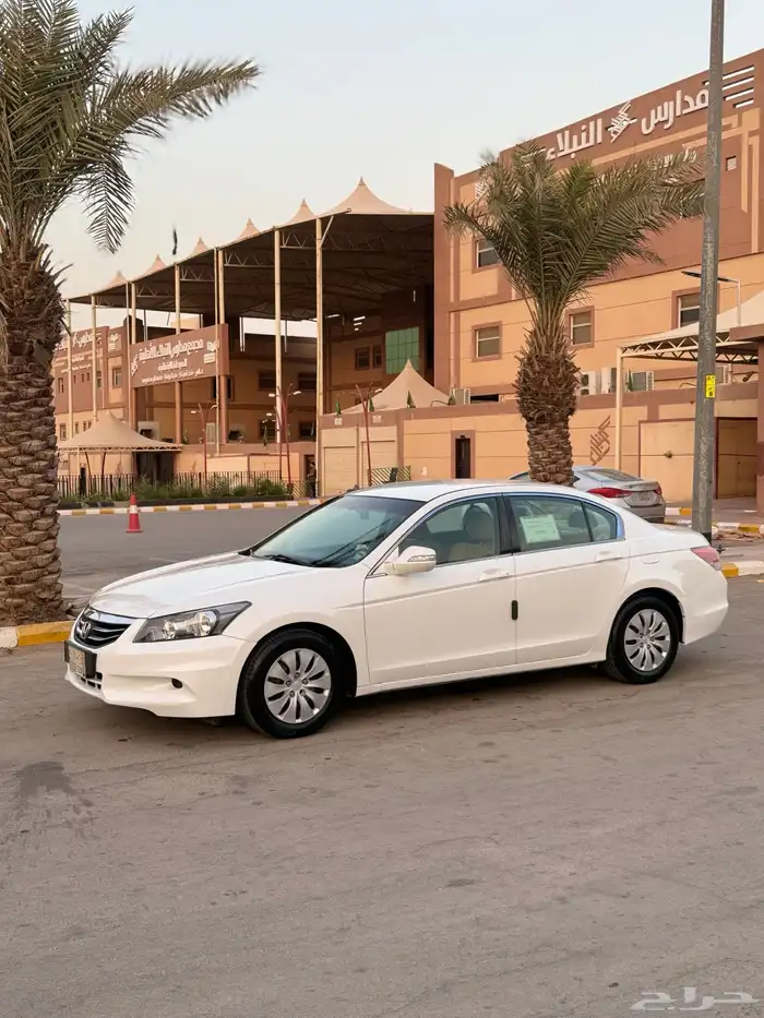 هوندا اكورد 2012 17