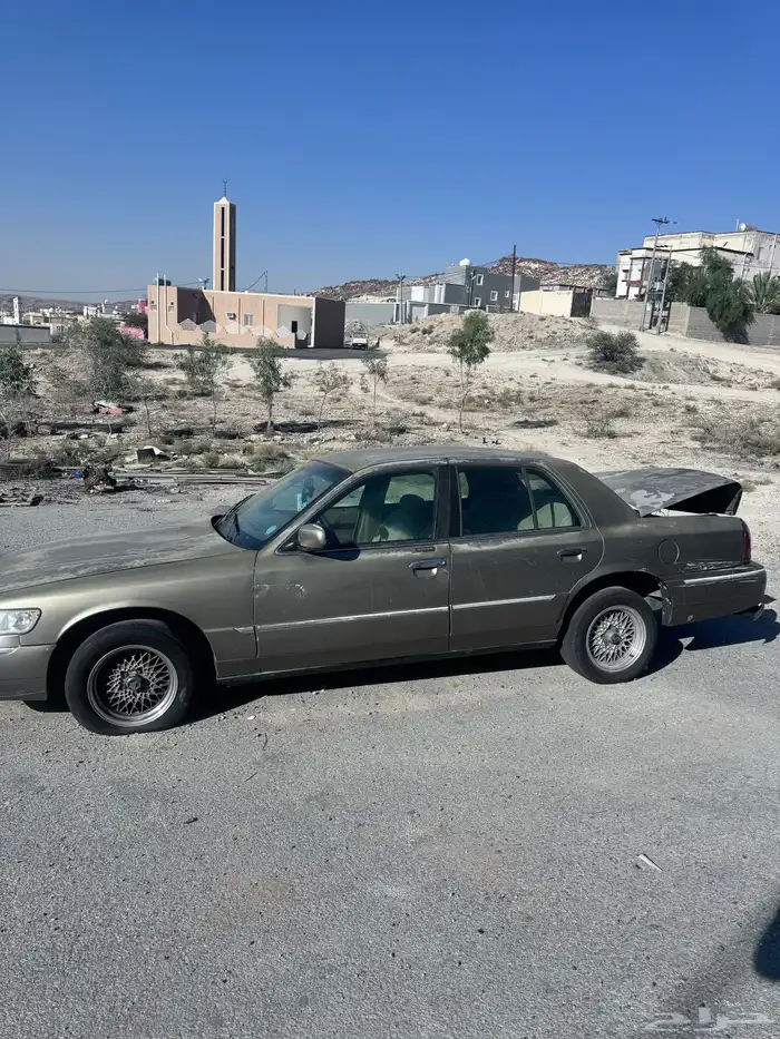 فورد 2003 متحركاته شرط فيه صدمه فالشنطه والبيع بدون نقل 3