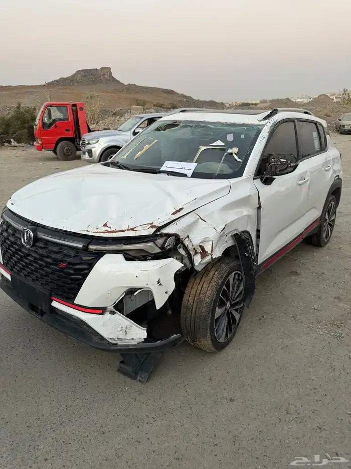 شانجان مصدوم 2024 cs35 ماشيه 11 الف 8