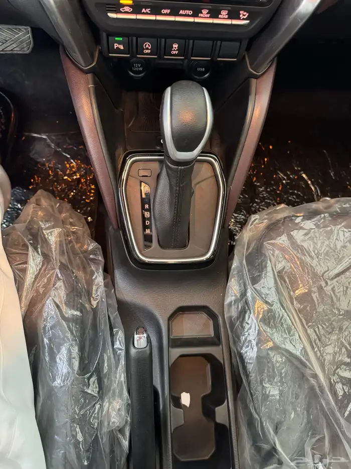 تويوتا اوربان فل كامل 2025 13