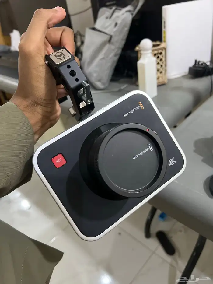 للبيع طقم تصوير سينمائي كامل (Blackmagic 4K   وعدسات سنمائي 0