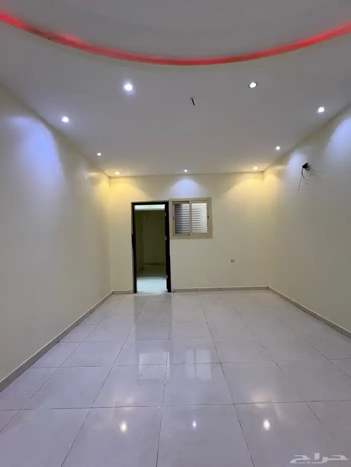 للبيع دور وشقه خلفيه حي التعاون تبوك 12