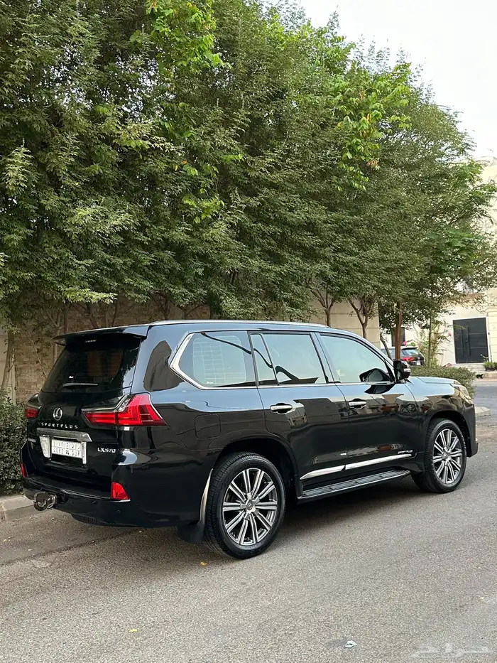 للبيع جيب لكزس 2016 فل كامل 4