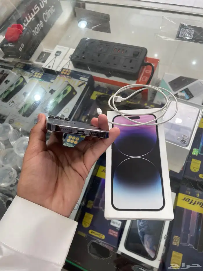 ايفون 14 برو ماكس نظيف 4