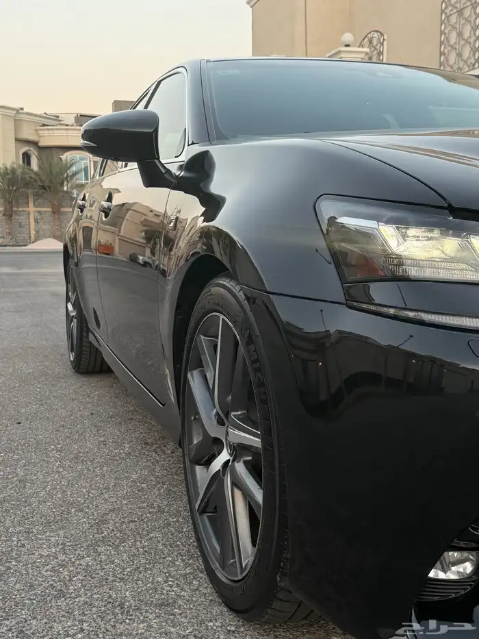 للبيع لكزس GS F 2017 مالك أول نظييف 10