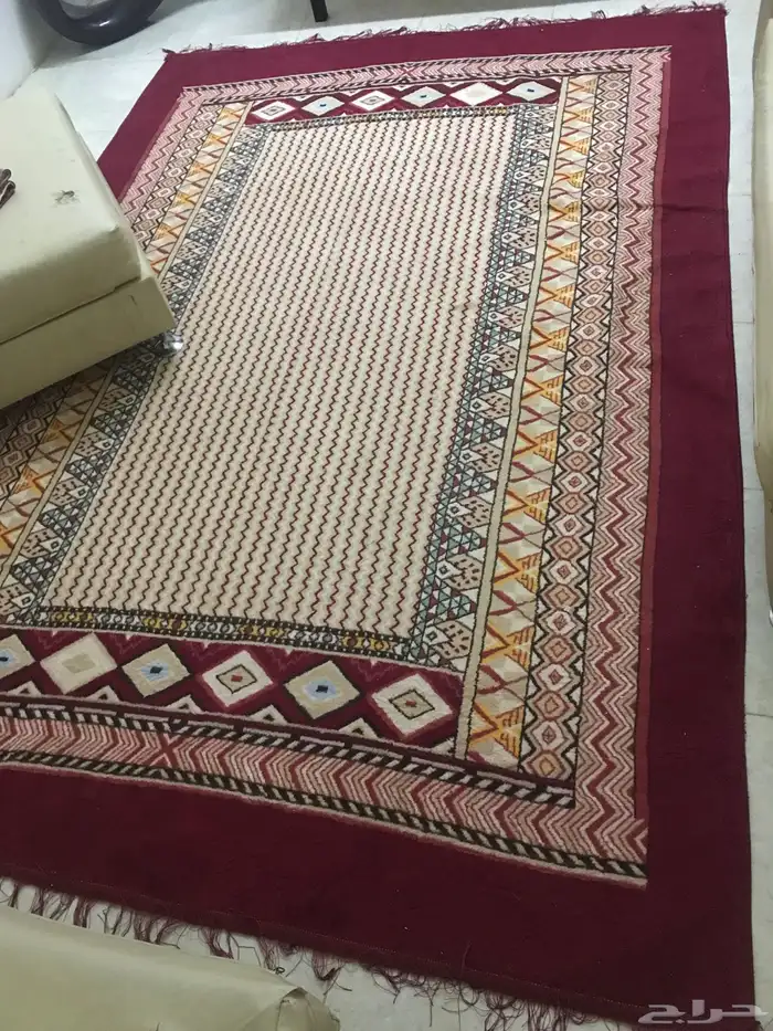 اغراض منزلية للبيع - ستاير - ركنه- سرير اطفالي - سجاد 6