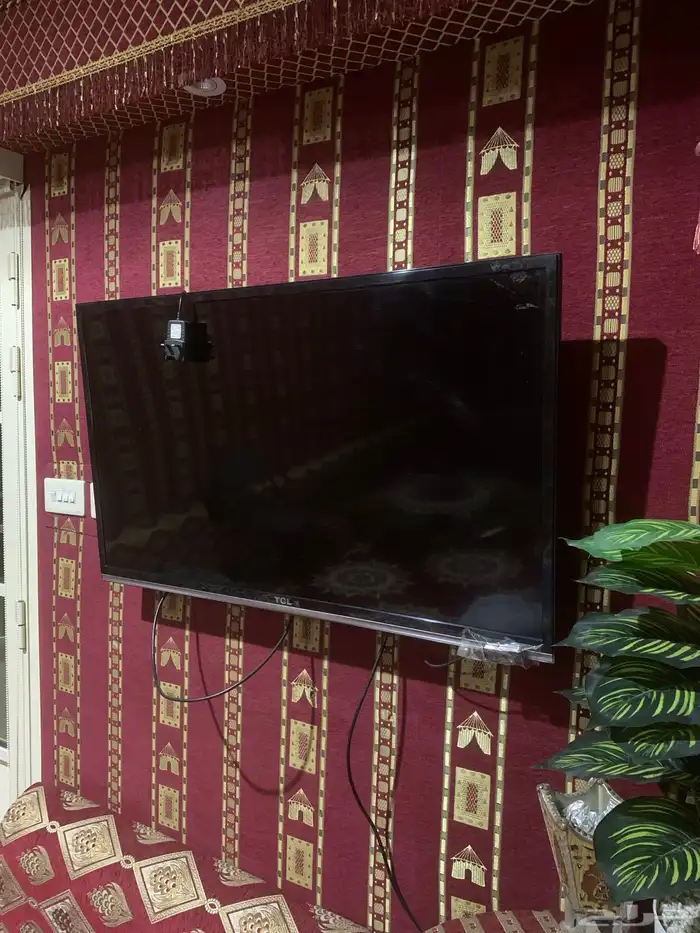 شاشة TCL للبيع 2