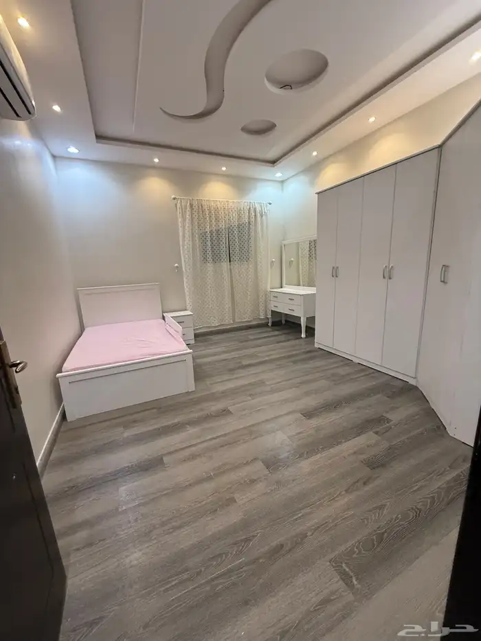 للبيع فله دور و3 شقق مساحة 450 في ظهرة لبن 15