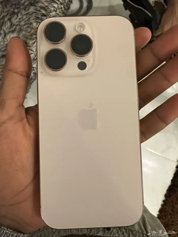 آيفون 16 برو ماكس و16 برو التواصل وتساب 4