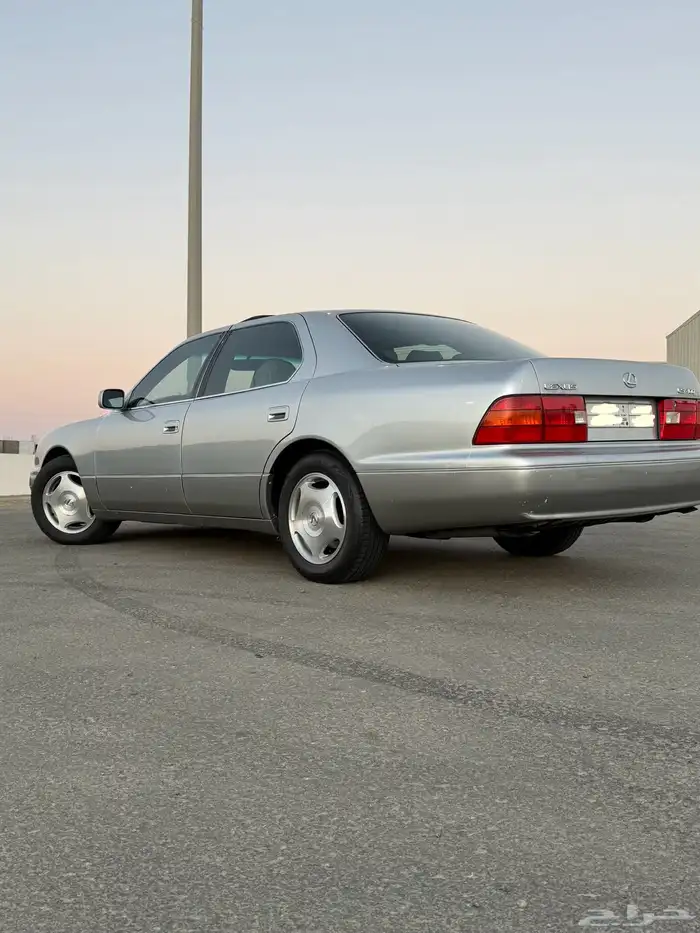 لكزس LS400 1