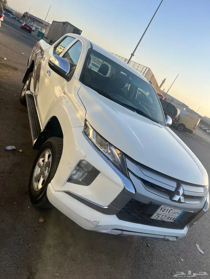 وانيت متسوبيشيL200 بكب غمارتين دبل ديزل 1