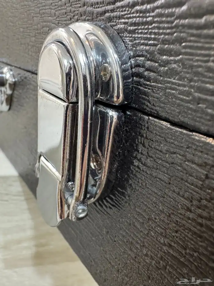 صندوق عرض مجوهرات فخم جلد أسود ومخمل داخلي   جديد 7