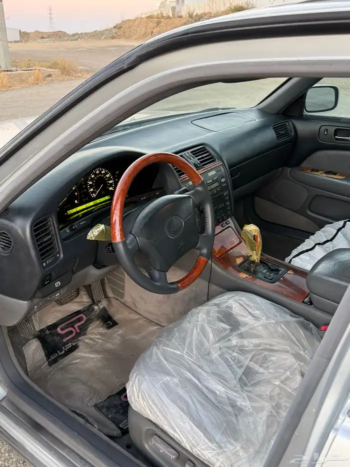لكزس LS400 20