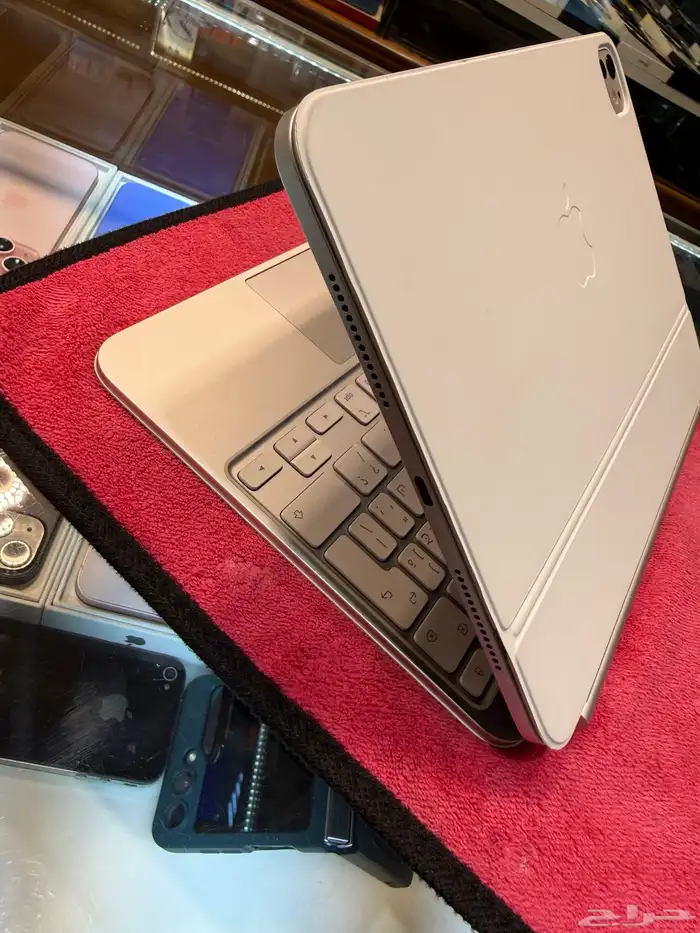 آيباد برو آخر إصدار معالج M4 القيقاء 256 بطارية 100 3