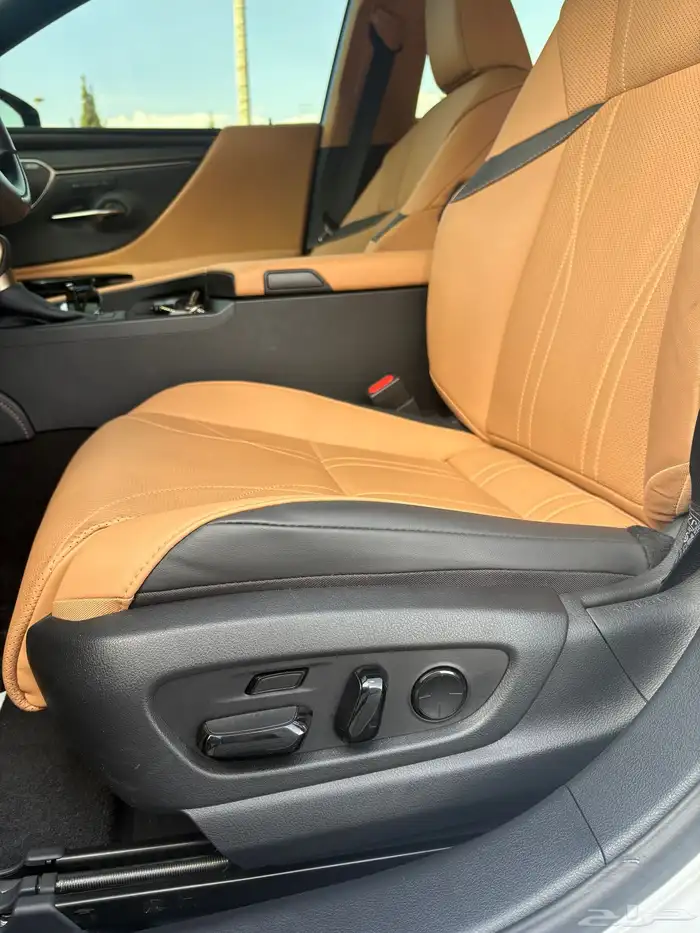 لكزس 2025 وكالة es300 فل كامل 14