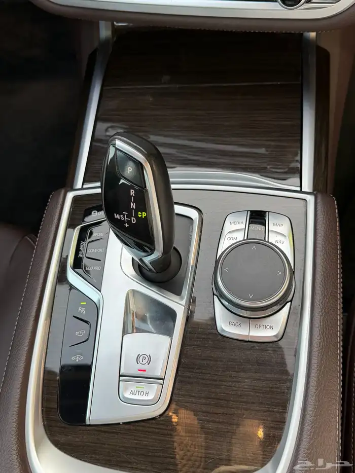 بي ام دبليو Li730 2018 نظيف 26