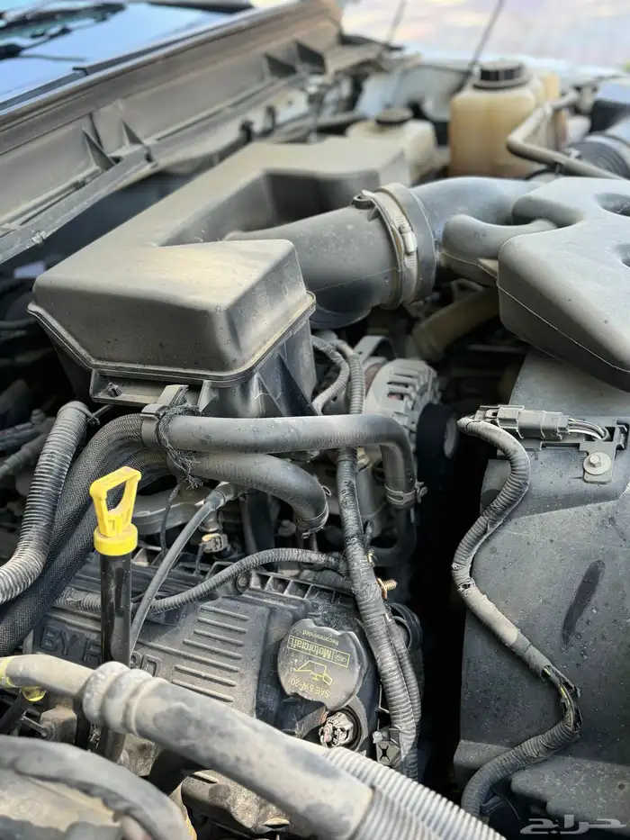 للبيع F350 موديل 2013 عداد100 الف كم 32