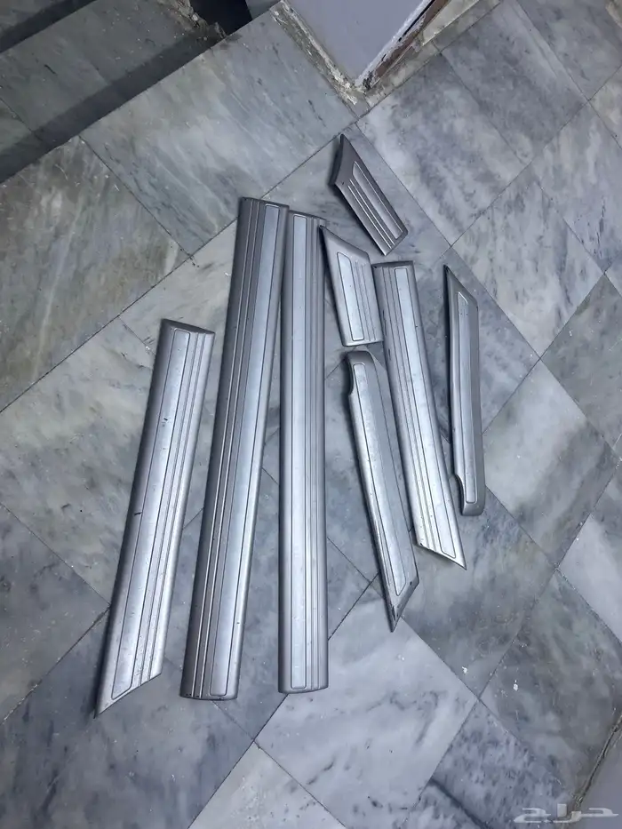 قطع لاندكروزر 98 الي 2005 3