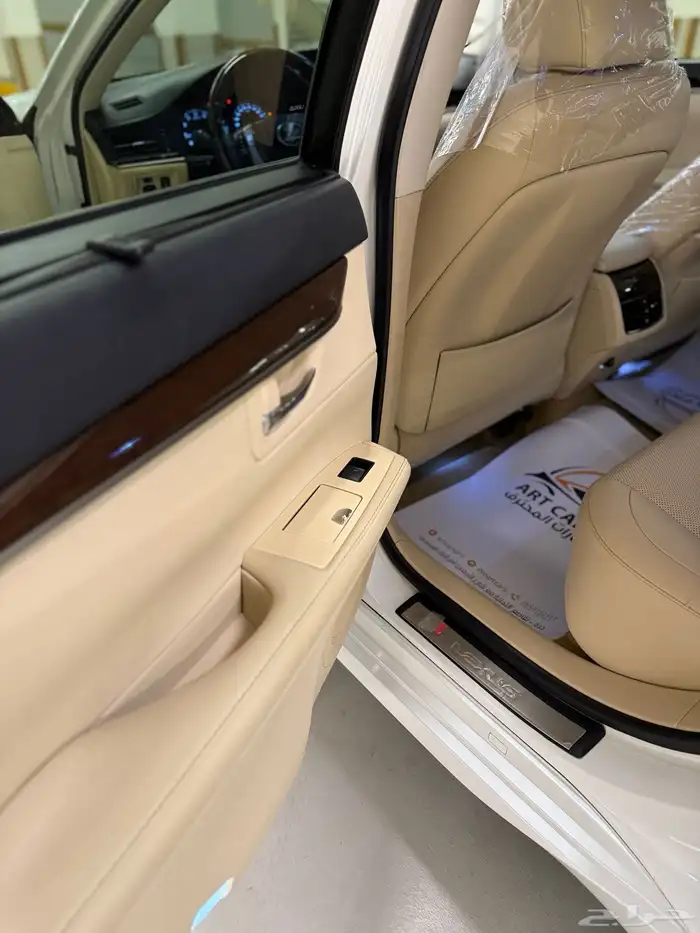 لكزس ES350 موديل 2014 28