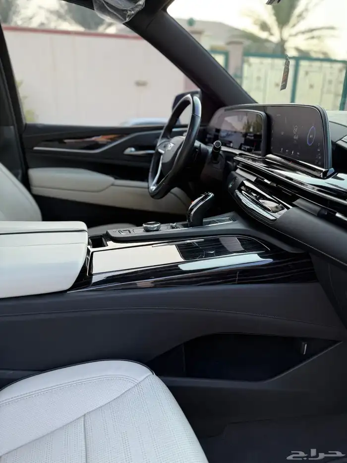 اسكاليد 23 قصير 600 بلاك اديشن 15