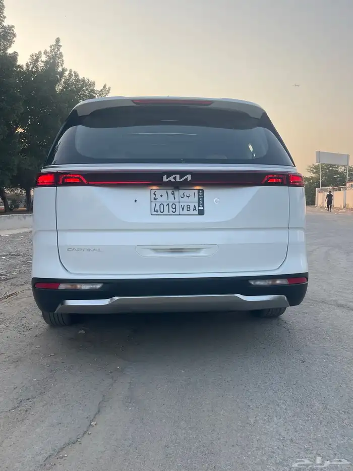 كيا كارنيفال فل كامل. اعلى فئه اخو الجديد 11