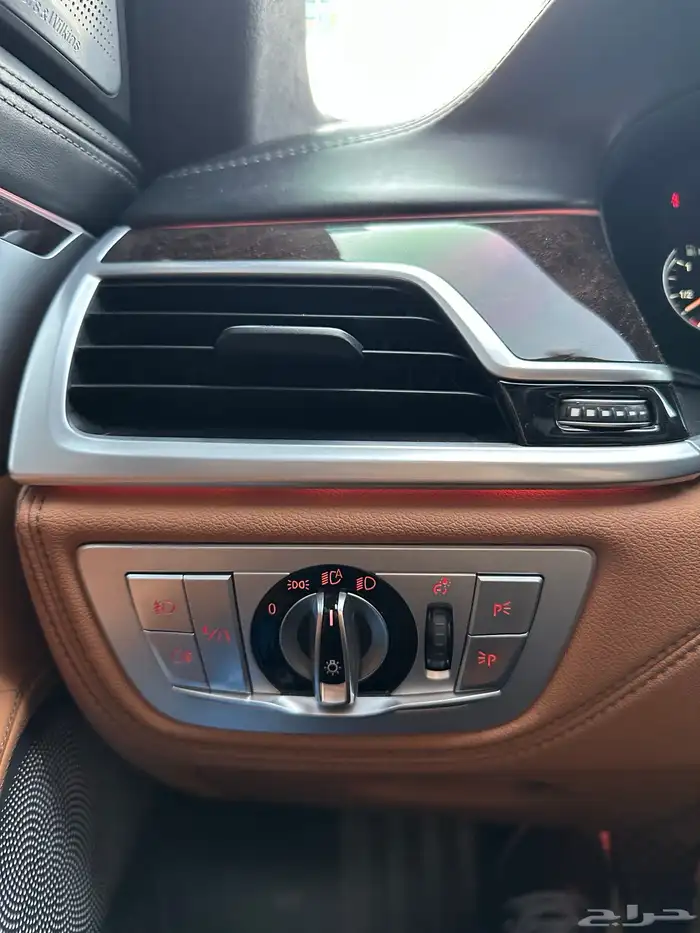 BMW 750Li 2017 ممشى155 الف ب 70 الف ريال لوحة اماراتية 6
