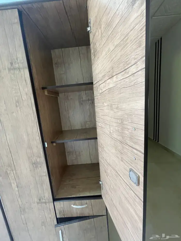 للبيع دولاب اطفال جديد سليم من الكسور والعيوب. 1