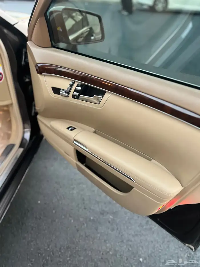 مرسيدس s300 مديل 2011 23