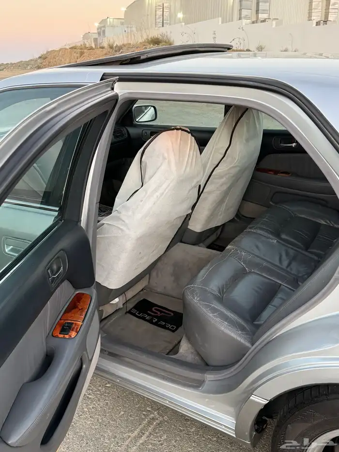 لكزس LS400 21