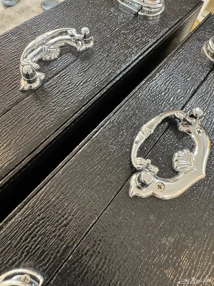 صندوق عرض مجوهرات فخم جلد أسود ومخمل داخلي   جديد 2