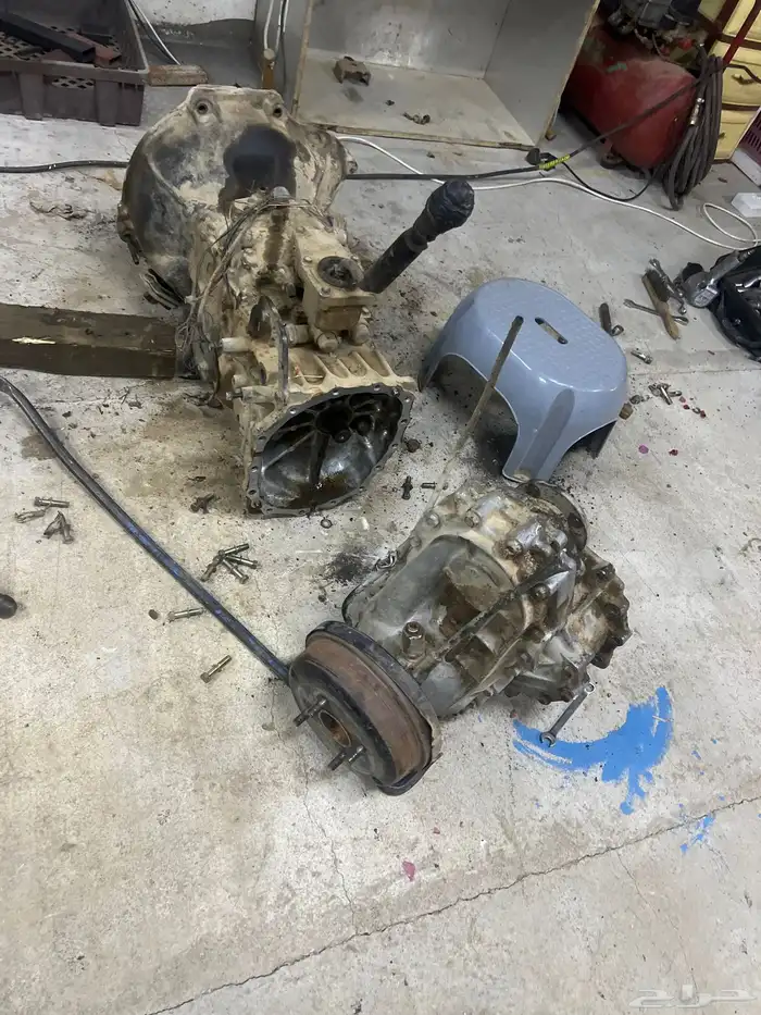 جيب باترول نيسان 97 يوجد دفرنسات امامي خلفي عمود دوران 10