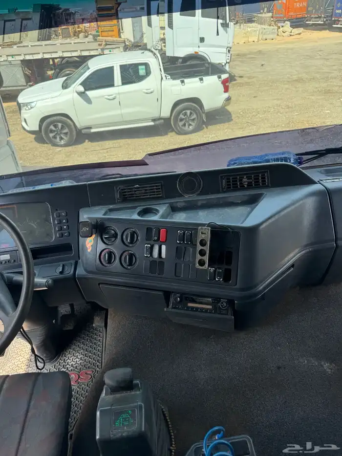 للبيع راس تريلا مرسيدس 2001 نظيف جدا جاهزة 14