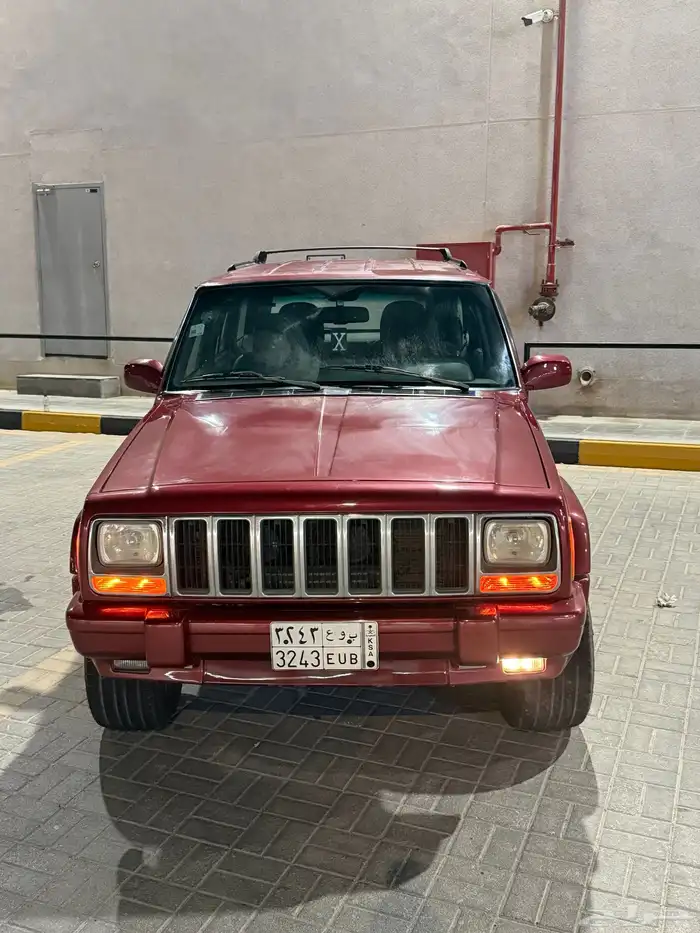 جيب شروكي للبيع 2001 الأستماره والفحص جديد السعر 20 ألف 2